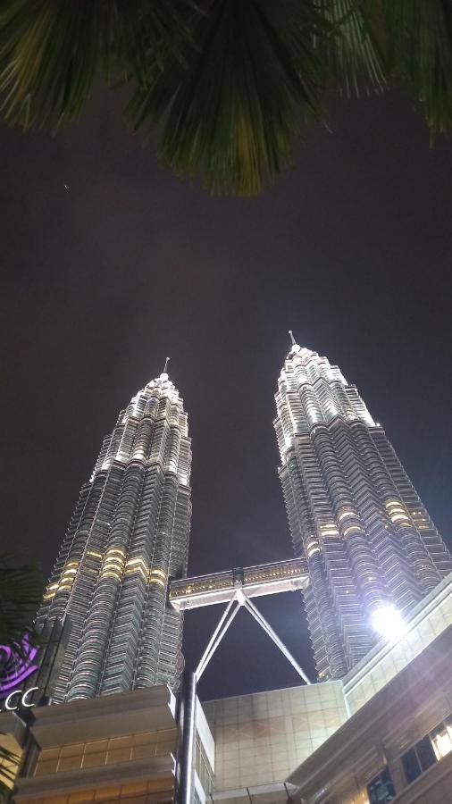 Summer Suites Klcc By Malenehom Kuala Lumpur Luaran gambar