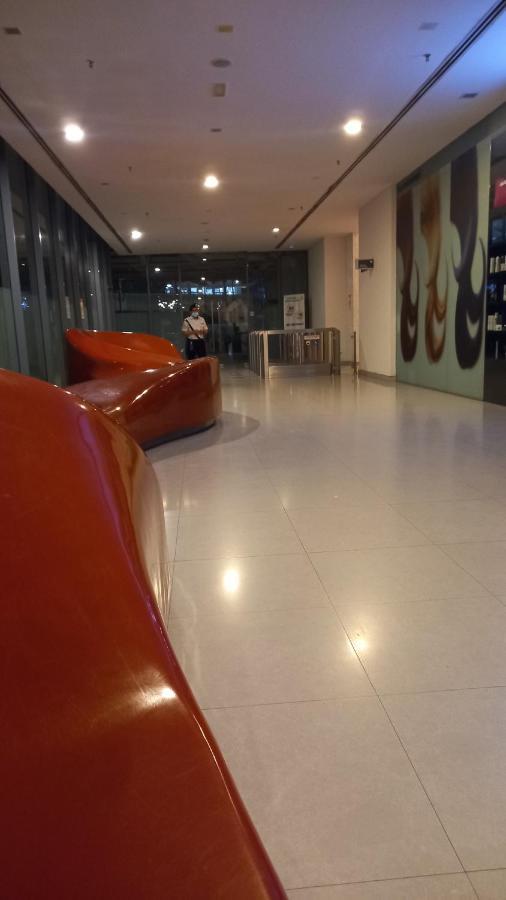 Summer Suites Klcc By Malenehom Kuala Lumpur Luaran gambar