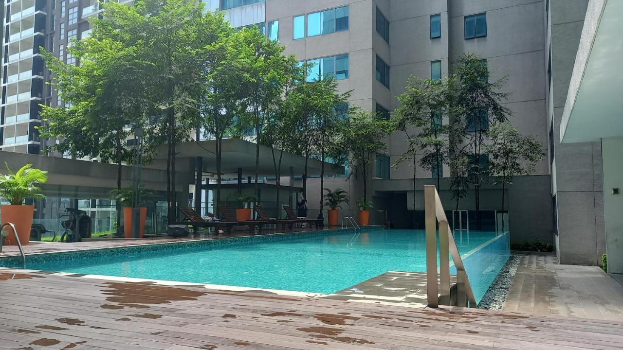 Summer Suites Klcc By Malenehom Kuala Lumpur Luaran gambar